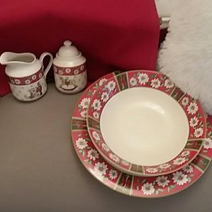 4 piece Christmas set🌲